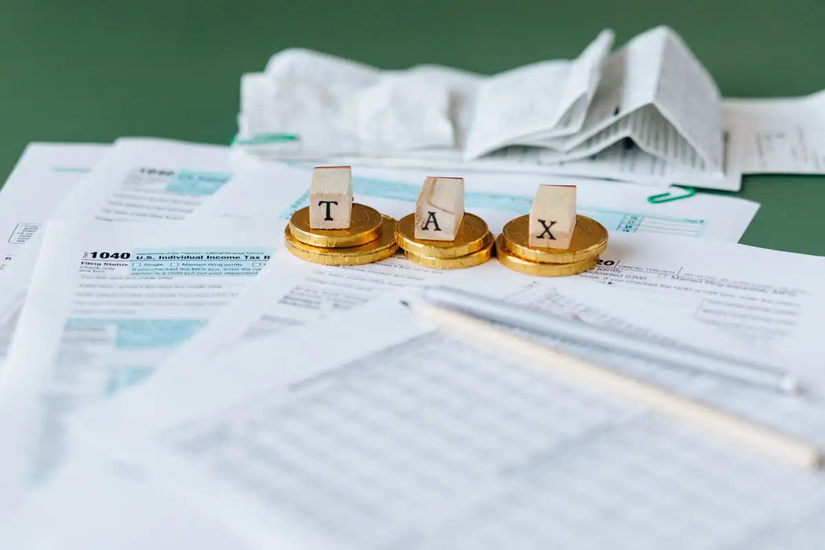 Formulare de plată, chitanțe și monede pentru calculul taxei judiciare de timbru
